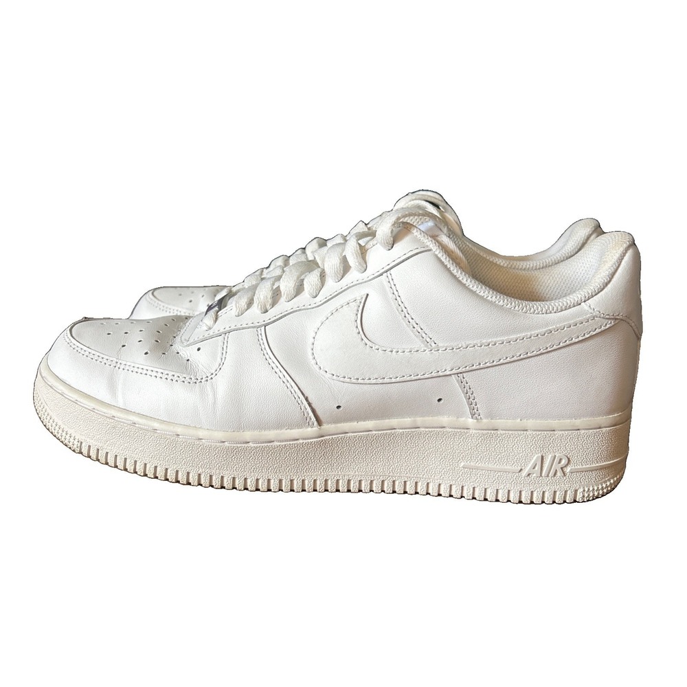 Nike Air Force 1 '07 Low Top Triple White Men's Size 10.5 Sneakers CW2288-111